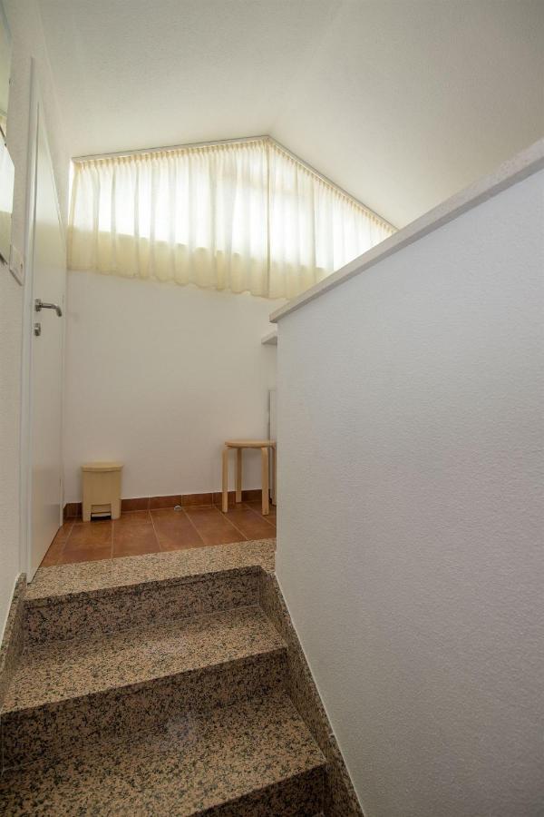 Apartments And Room Maestral Trogir Exteriör bild